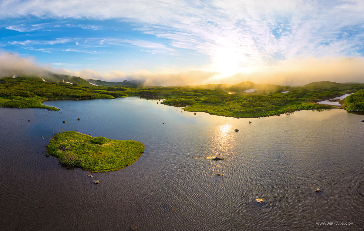 Kambalnoye Lake (Камбальное озеро)